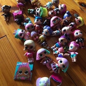 LOL. Suprise dolls & accessories